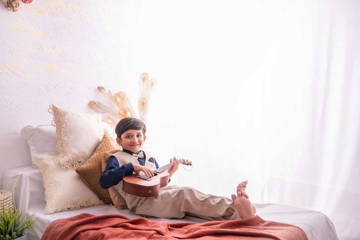 Kids photoshoot preview — candid outdoor portrait in Noida by Priyansh Bhardwaj.