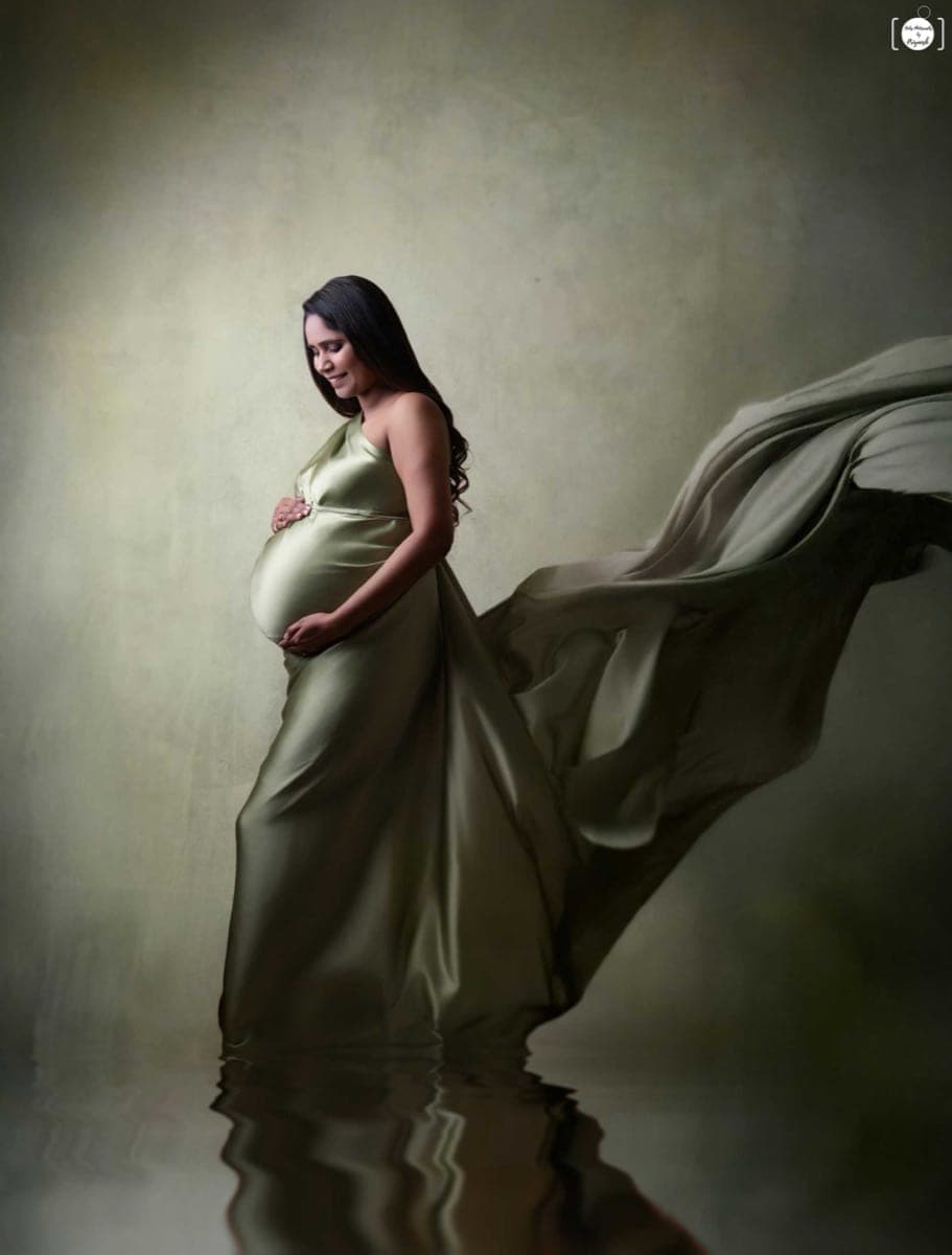 Maternity photoshoot preview — an elegant mother-to-be in South Delhi by Priyansh Bhardwaj.